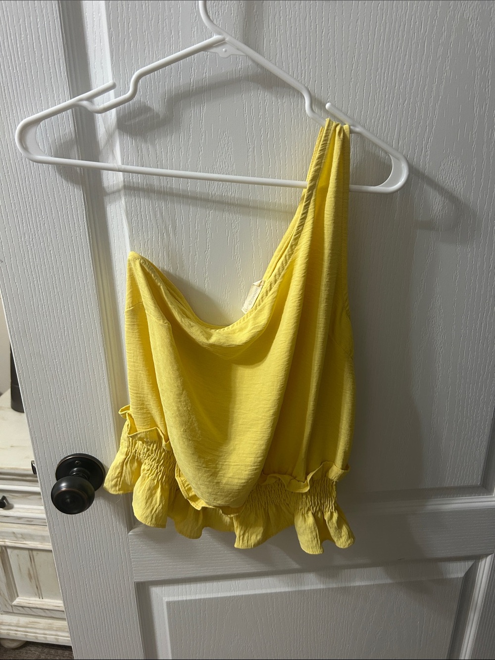 eesome Yellow One-Shoulder Ruffle Crop Top